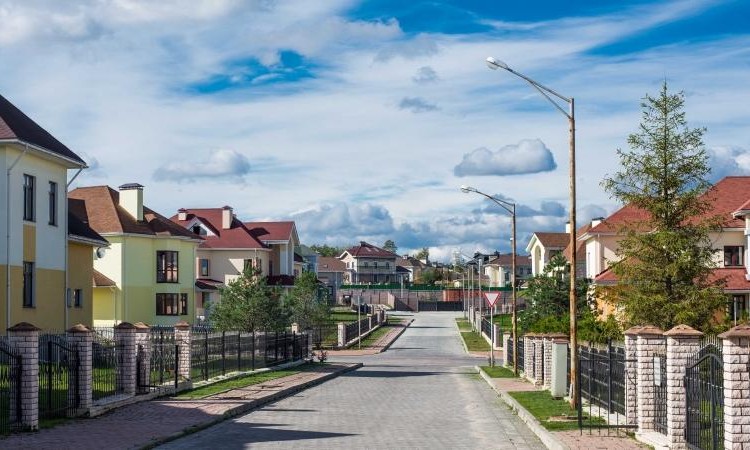 Крона (Krona Village)