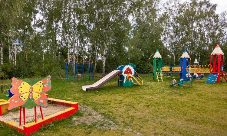 Крона (Krona Village)
